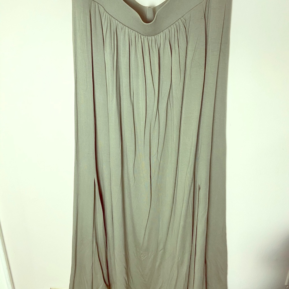 Chico’s maxi skirt pockets!